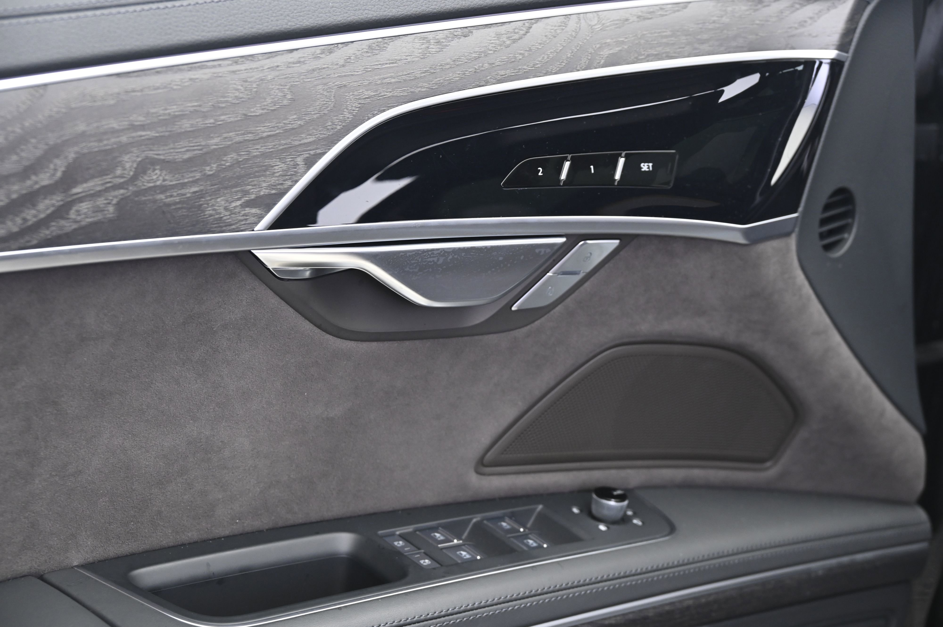 Used 2023 Audi A8 L 3.0T image 27