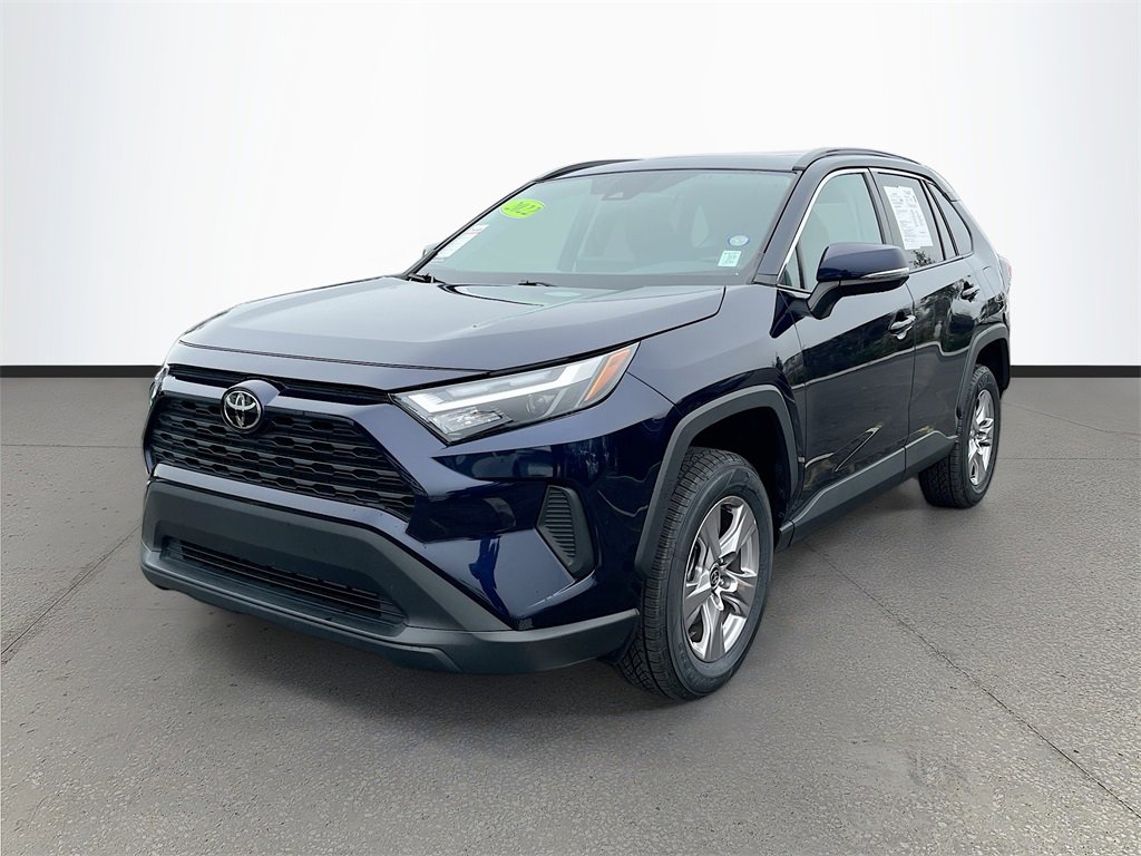 Used 2022 Toyota RAV4 XLE image 3