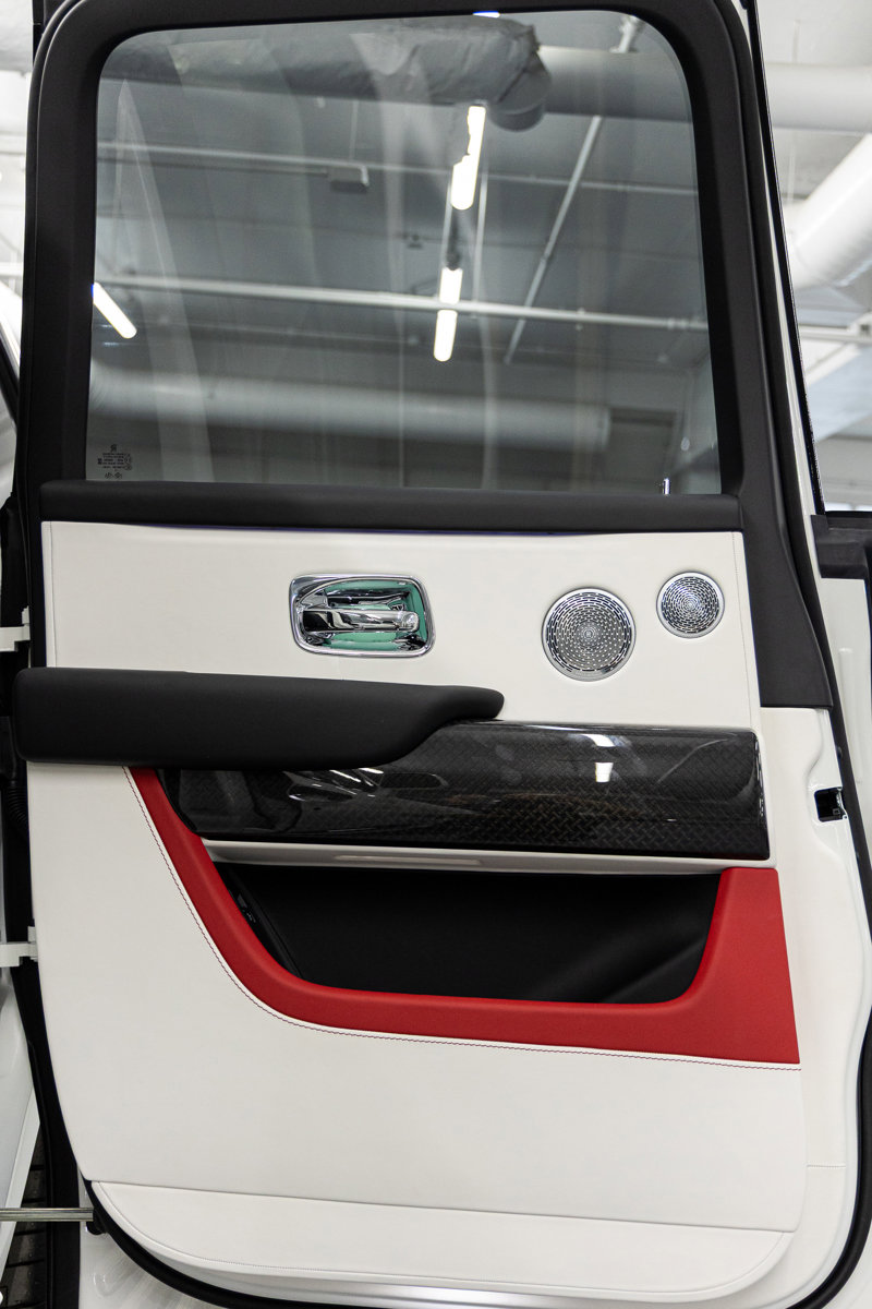 New 2026 Rolls-Royce Cullinan Black Badge image 33