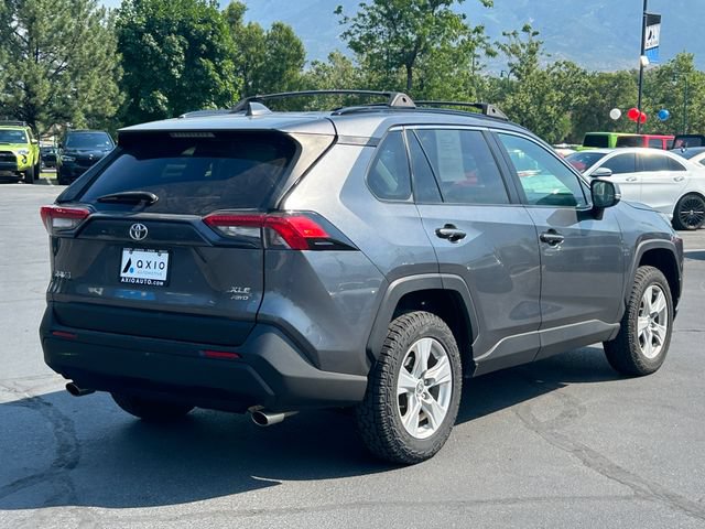 Used 2021 Toyota RAV4 XLE AWD/4WD image 3