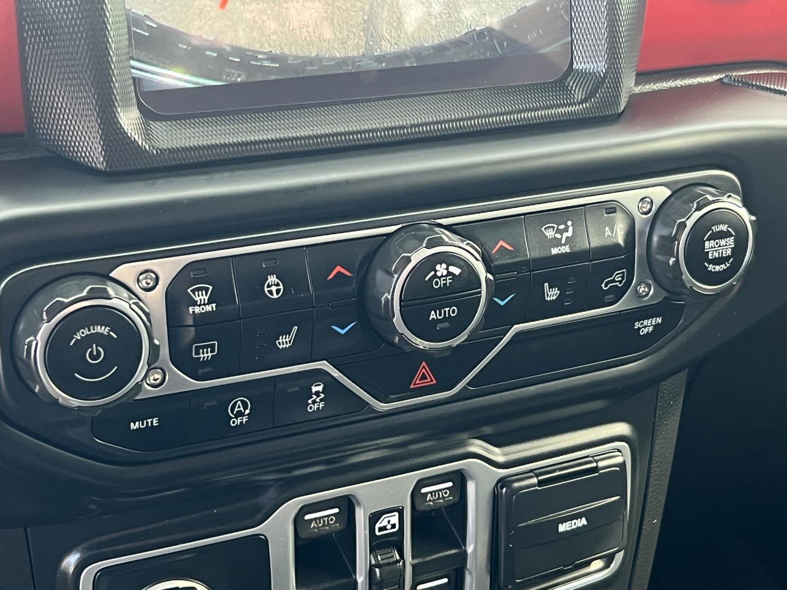 Used 2018 Jeep Wrangler Unlimited Rubicon image 30