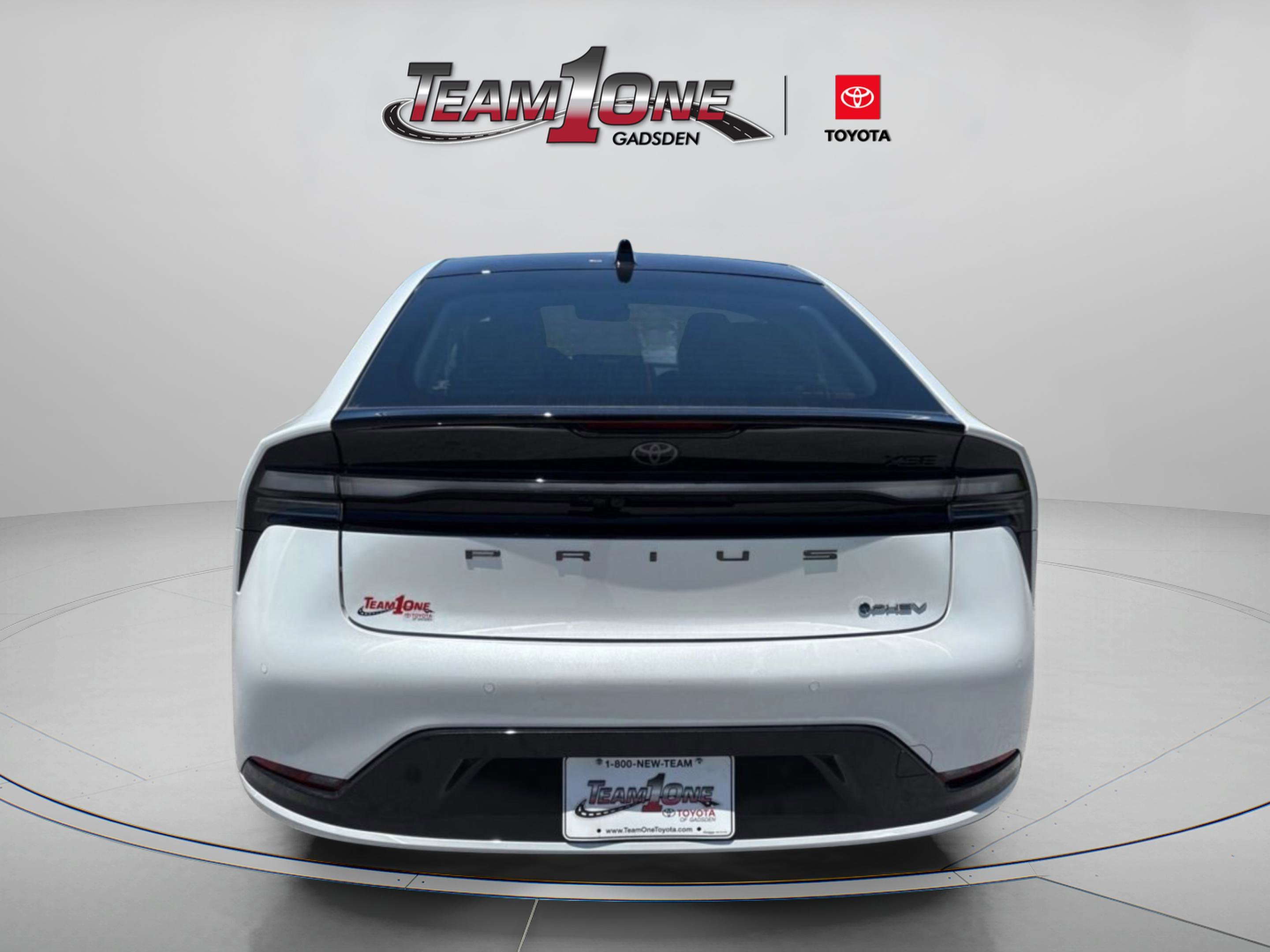 New 2026 Toyota Prius Plug-In Hybrid FWD image 5