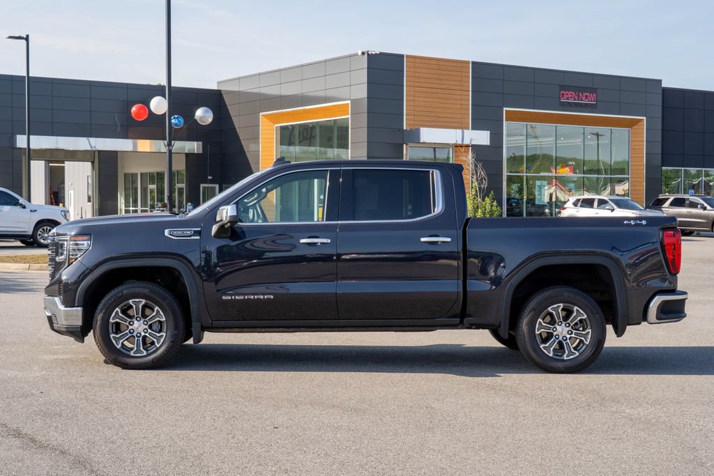 Used 2025 GMC Sierra 1500 SLT AWD/4WD image 4