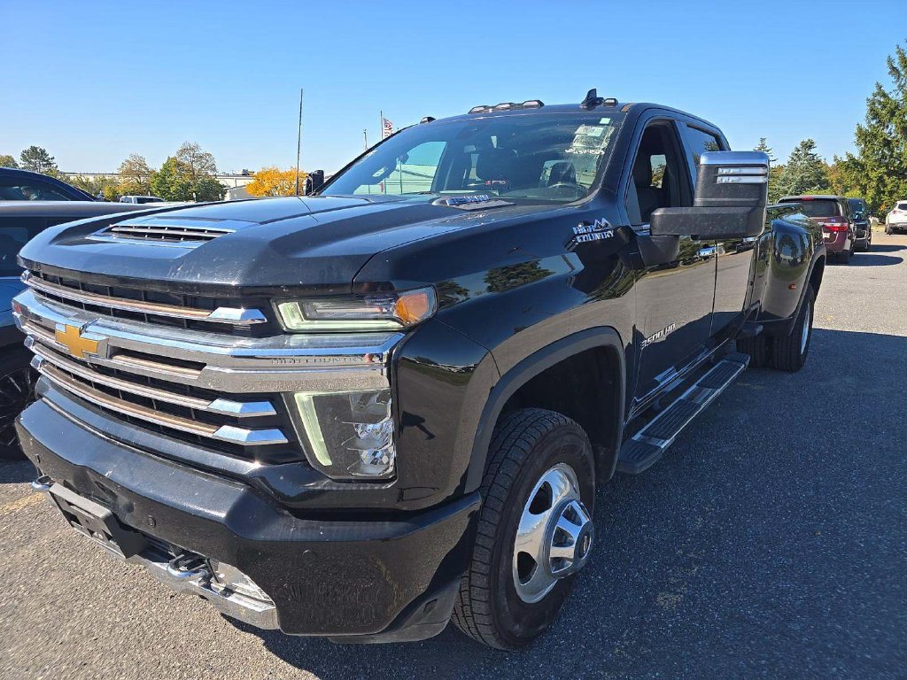 Used 2022 Chevrolet Silverado 3500 High Country w/ Safety Package II AWD/4WD image 3