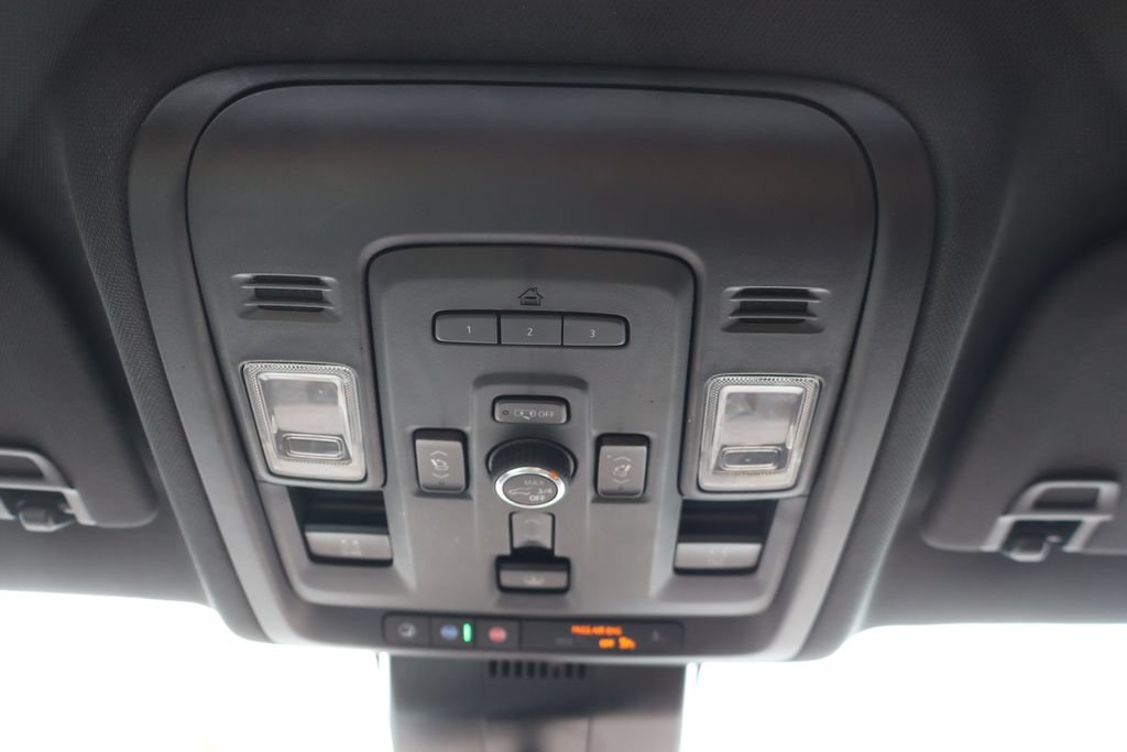 Used 2023 Chevrolet Tahoe High Country AWD/4WD image 19