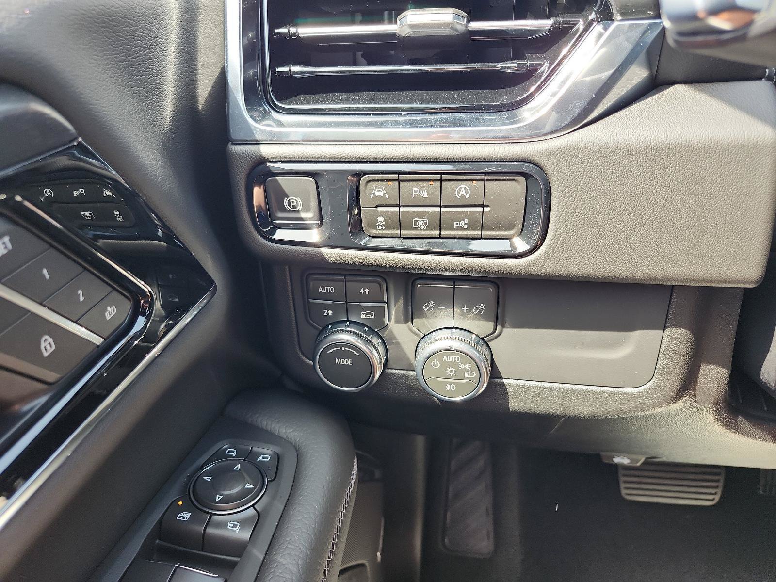 New 2026 GMC Yukon XL Denali w/ Sun & Power Step Package AWD/4WD image 18