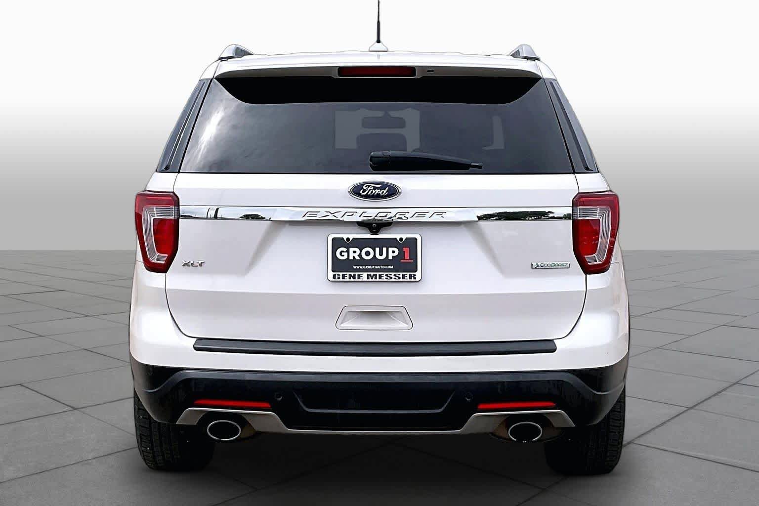 Used 2019 Ford Explorer XLT w/ Equipment Group 202A FWD image 5