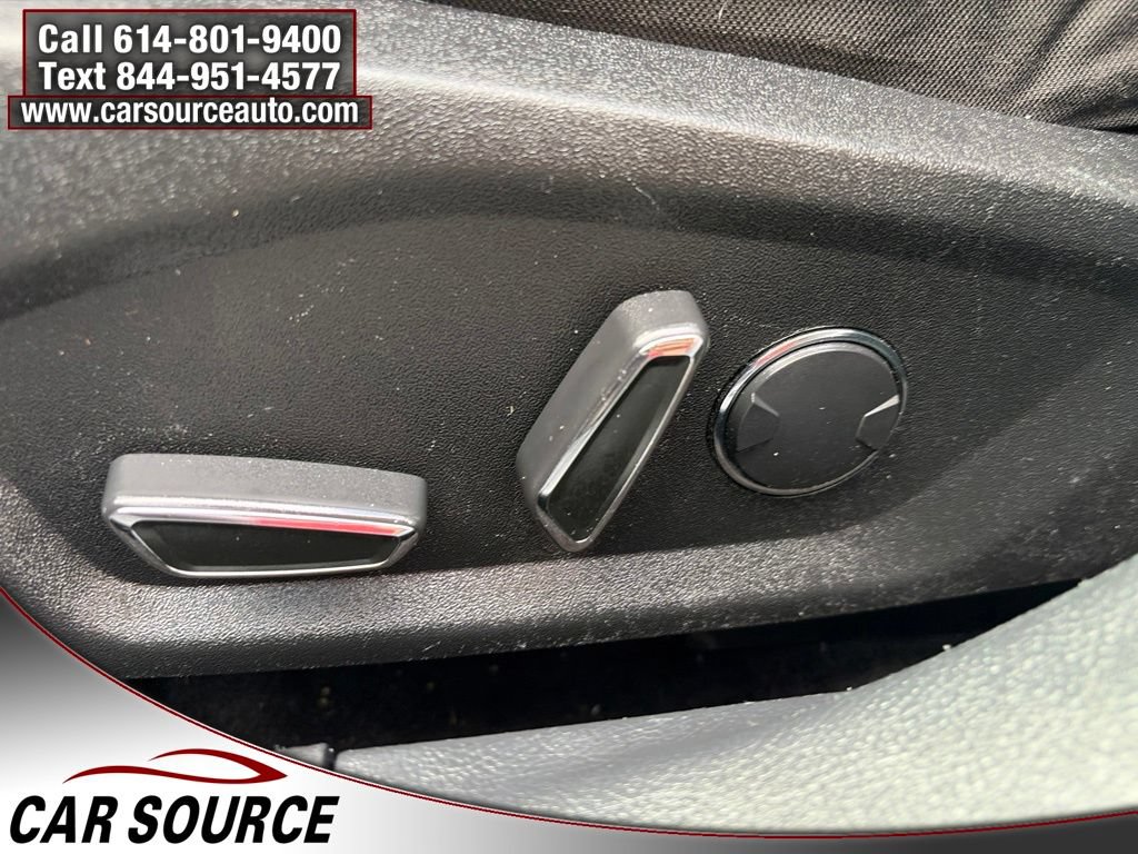 Used 2018 Ford Fusion SE w/ Fusion SE Technology Package FWD image 13