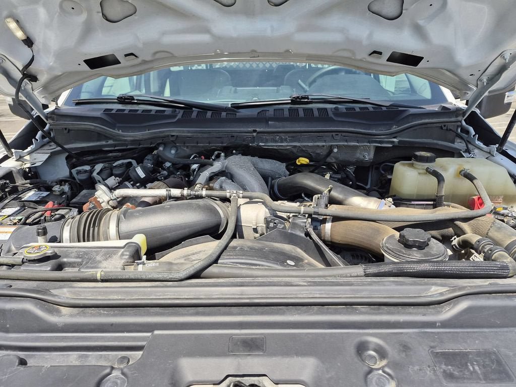 Used 2020 Ford F550 2WD Regular Cab Super Duty image 28