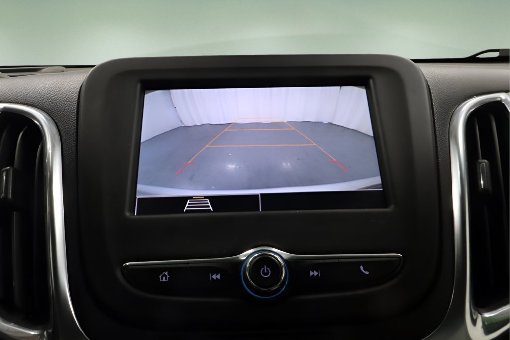 Used 2022 Chevrolet Equinox LS AWD/4WD image 21