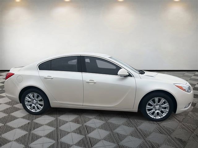 Used 2013 Buick Regal Leather image 4