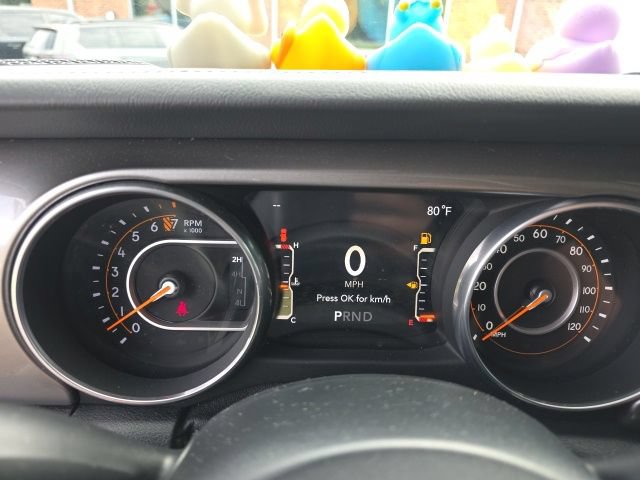 Used 2018 Jeep Wrangler Unlimited Sahara w/ Cold Weather Group AWD/4WD image 9