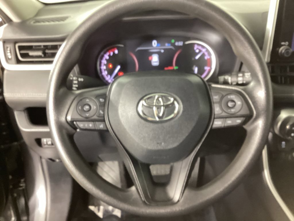 Used 2024 Toyota RAV4 XLE AWD/4WD image 20