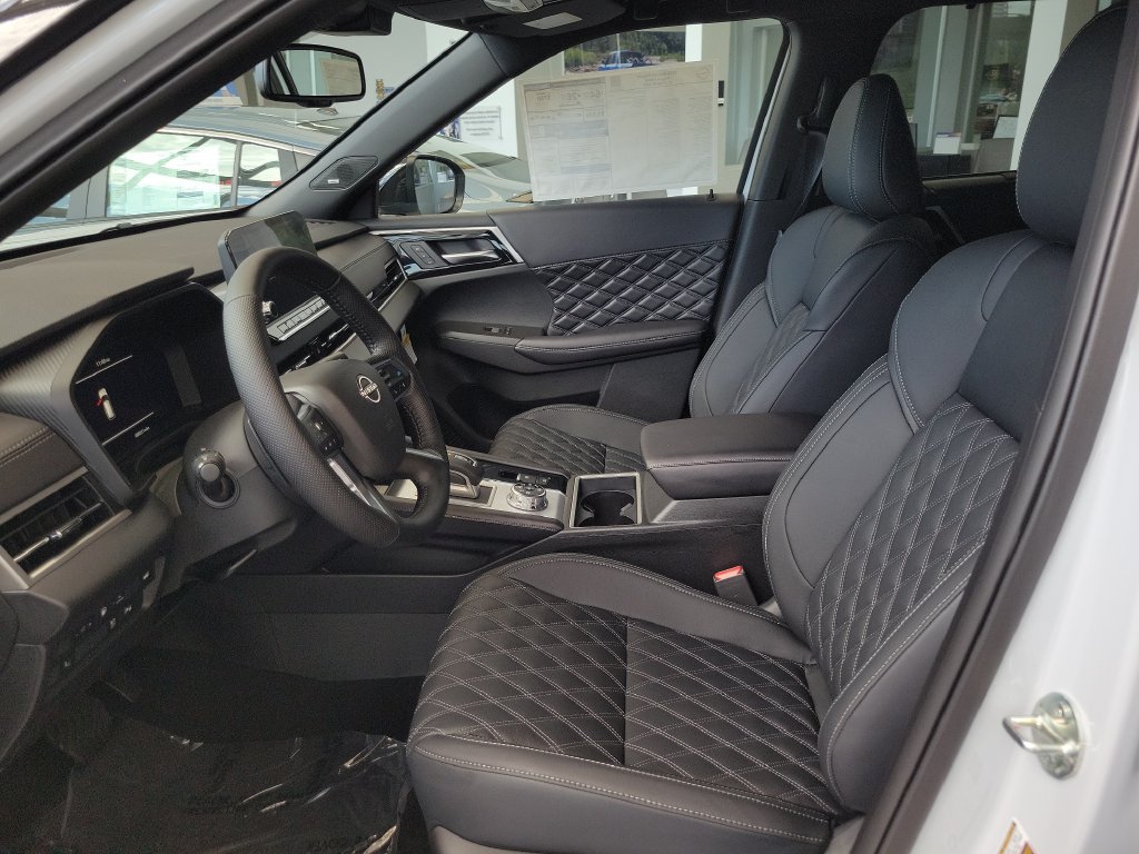 New 2026 Nissan Rogue Platinum AWD/4WD image 24