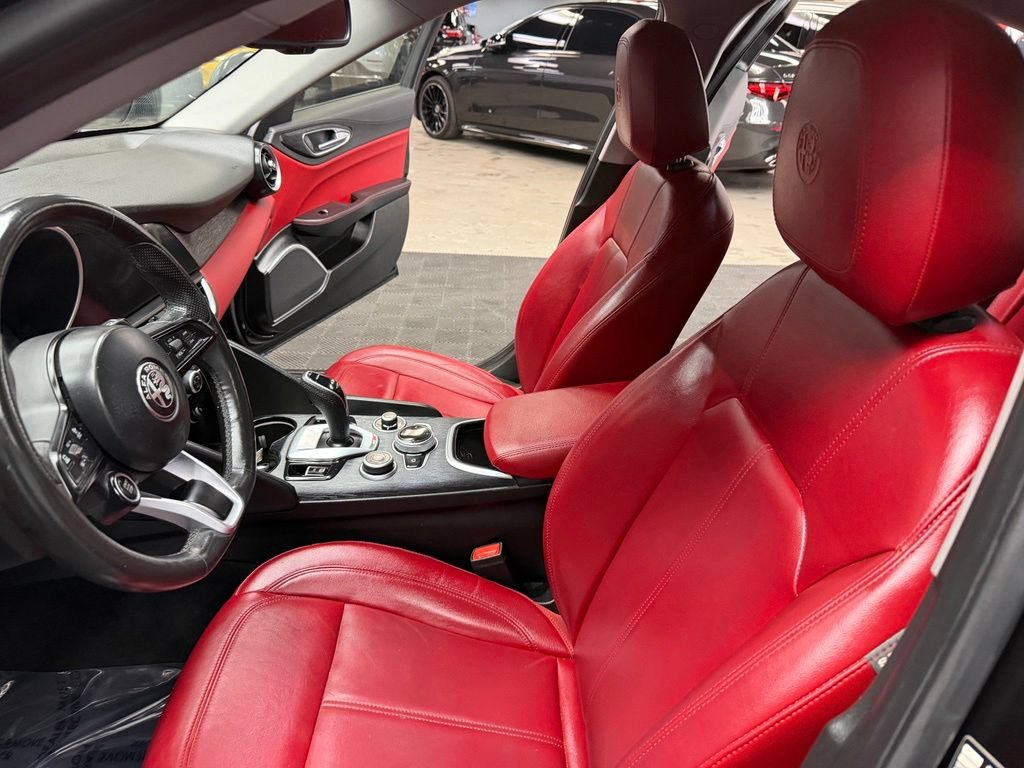 Used 2021 Alfa Romeo Giulia Sprint w/ Nero Edizione RWD image 33