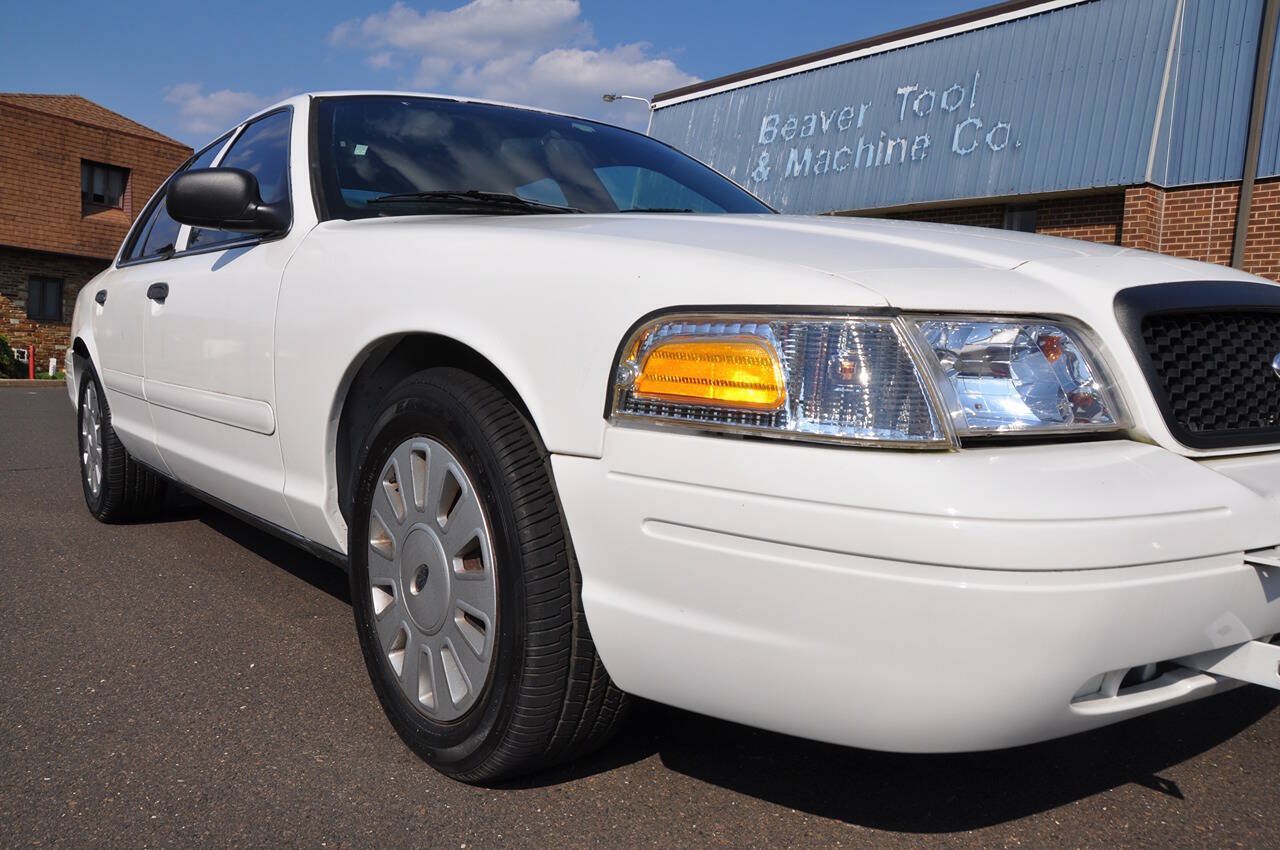 Used 2006 Ford Crown Victoria Police Interceptor RWD image 6