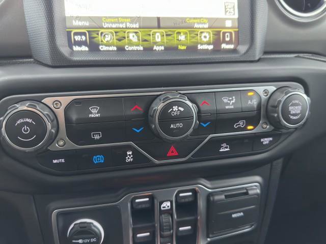 Used 2023 Jeep Wrangler Unlimited Rubicon 4xe image 33