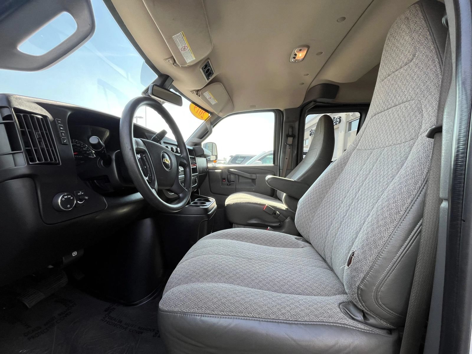 Used 2019 Chevrolet Express 3500 LT w/ LT Preferred Equipment Group RWD image 21