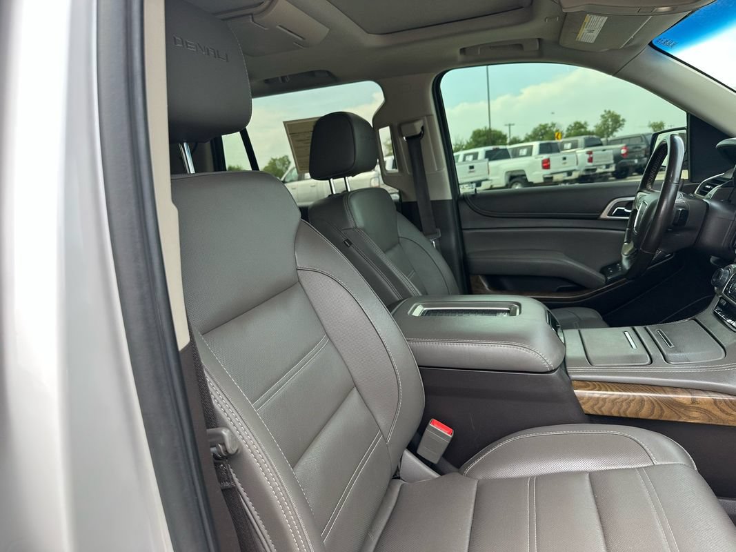 Used 2019 GMC Yukon Denali w/ Denali Ultimate Package AWD/4WD image 11
