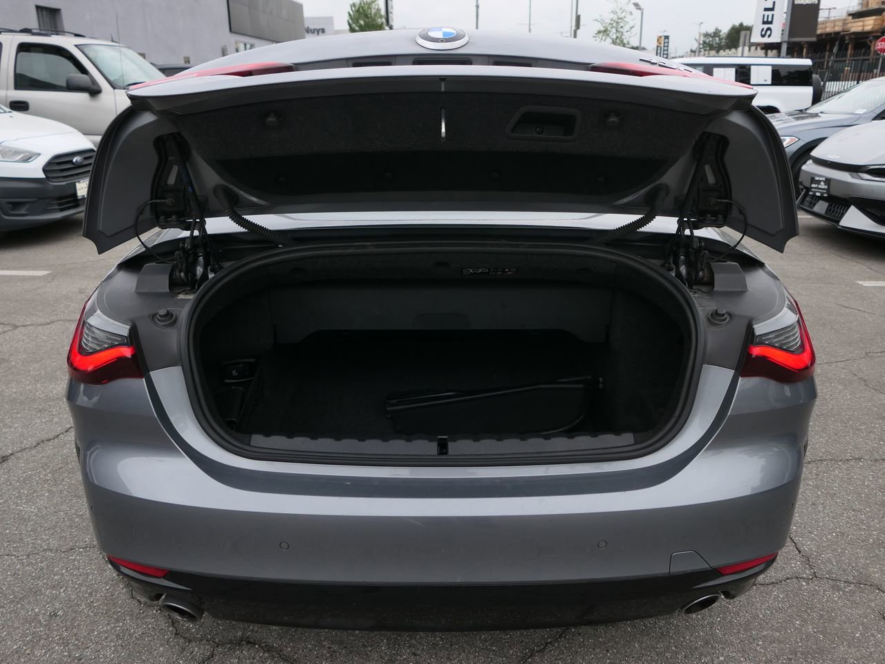 Used 2024 BMW 430i Convertible image 23