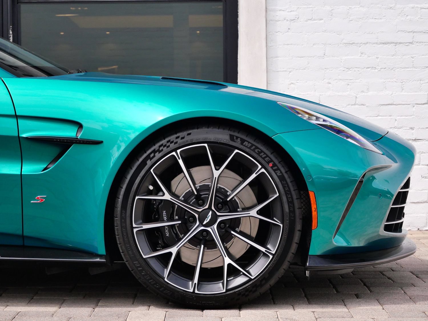 New 2026 Aston Martin V8 Vantage S RWD image 4
