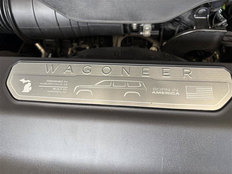 Used 2024 Jeep Wagoneer L Series II w/ Flexible Seating Group AWD/4WD image 21