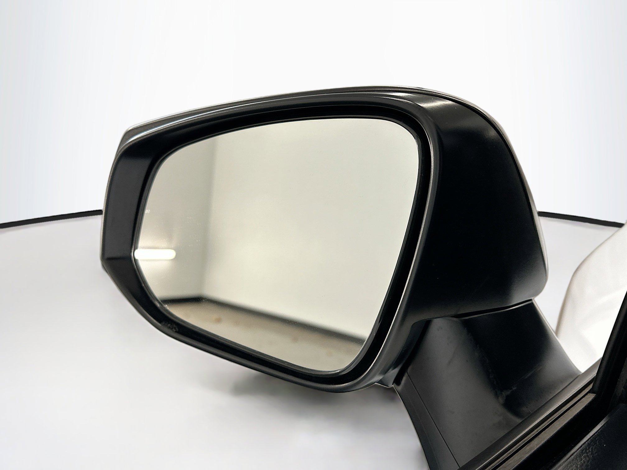 Used 2019 Toyota RAV4 LE image 16