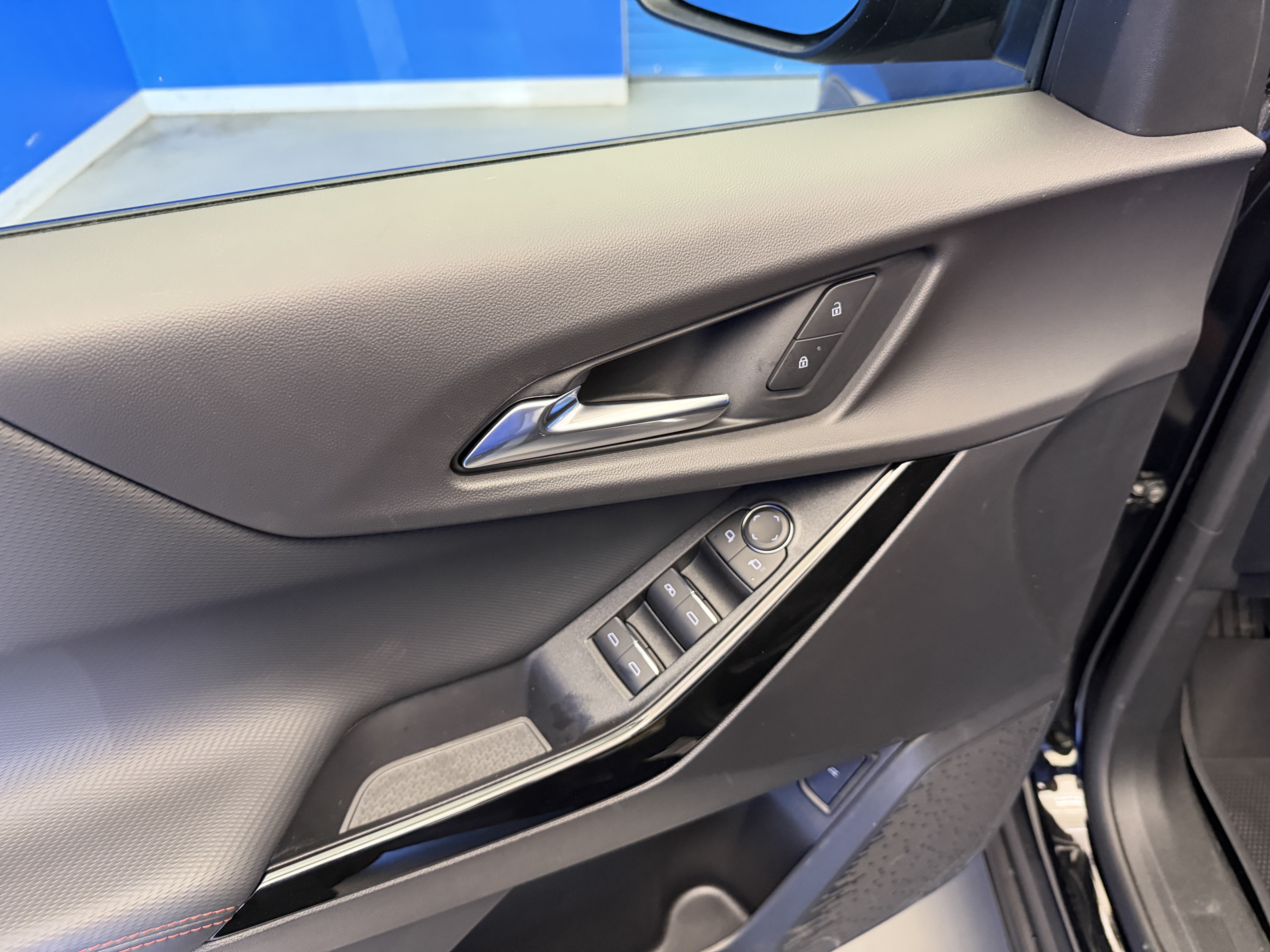 New 2027 Chevrolet Equinox RS w/ Safety and Technology Package FWD image 10