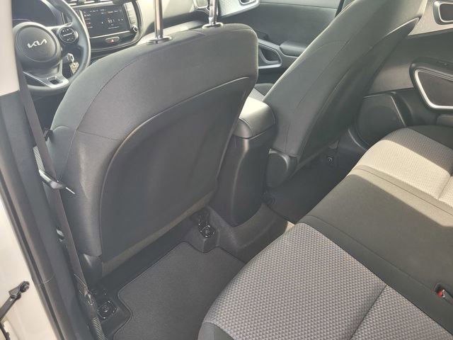 Used 2025 Kia Soul LX w/ LX Technology Package image 12