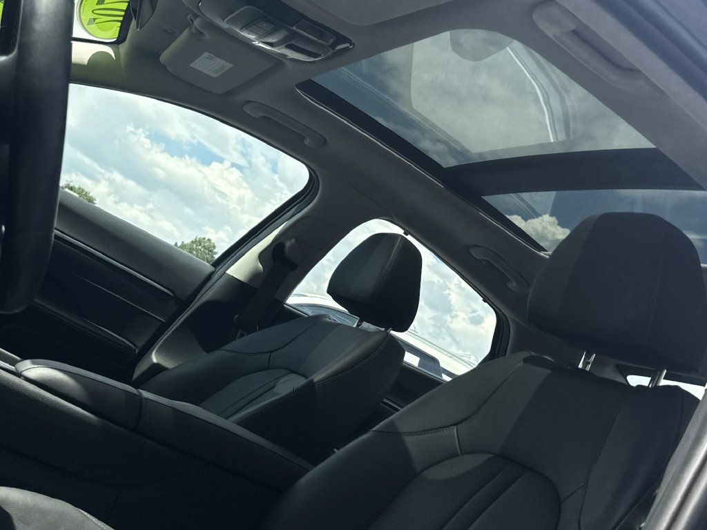 Used 2025 Hyundai Sonata Limited FWD image 32