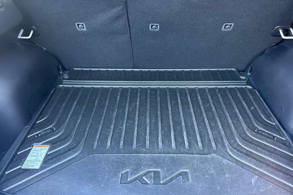 Used 2025 Kia Niro EX FWD image 17