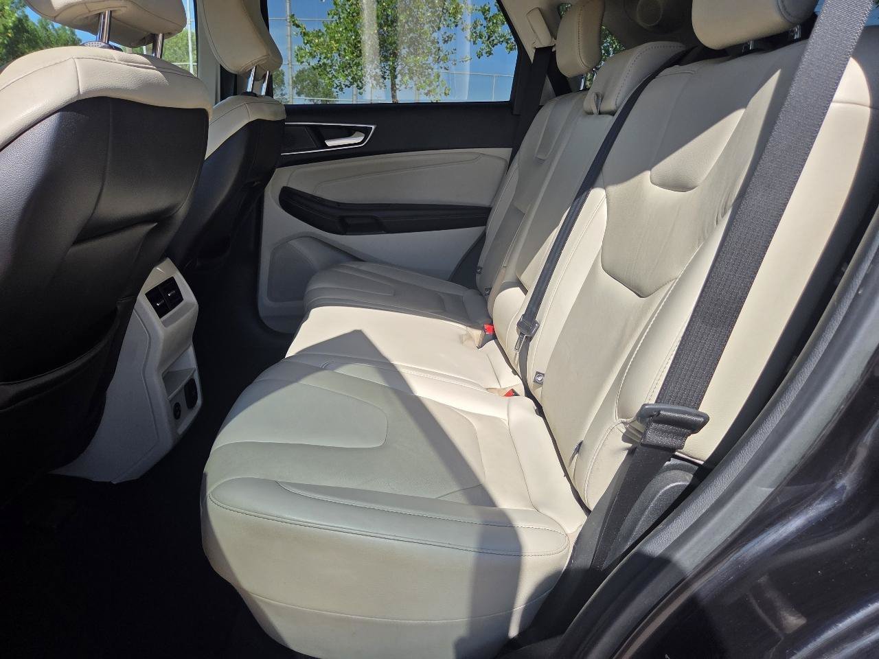 Used 2021 Ford Edge Titanium FWD image 12