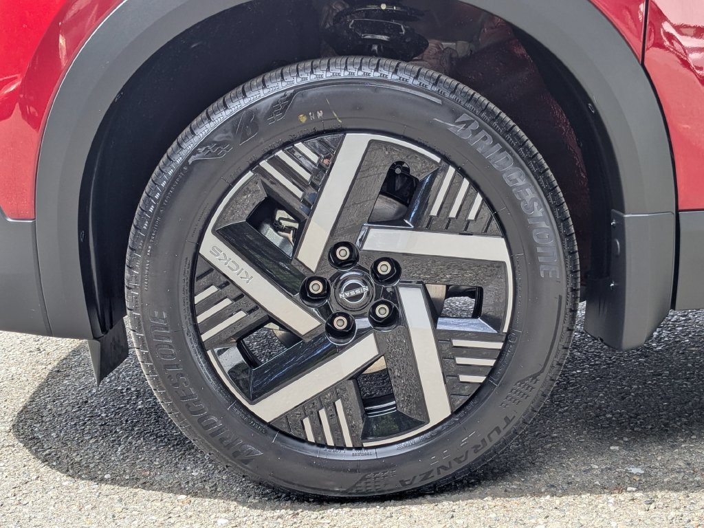 New 2026 Nissan Kicks SV w/ Cold Weather Package FWD image 9
