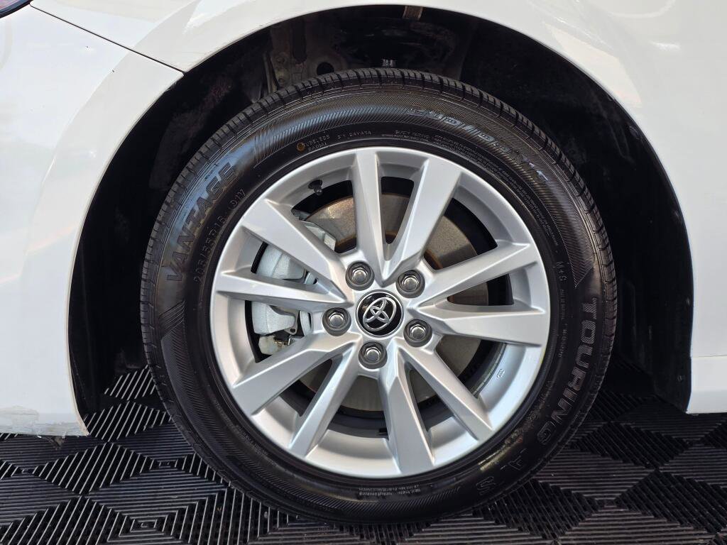 Used 2025 Toyota Camry LE FWD image 11