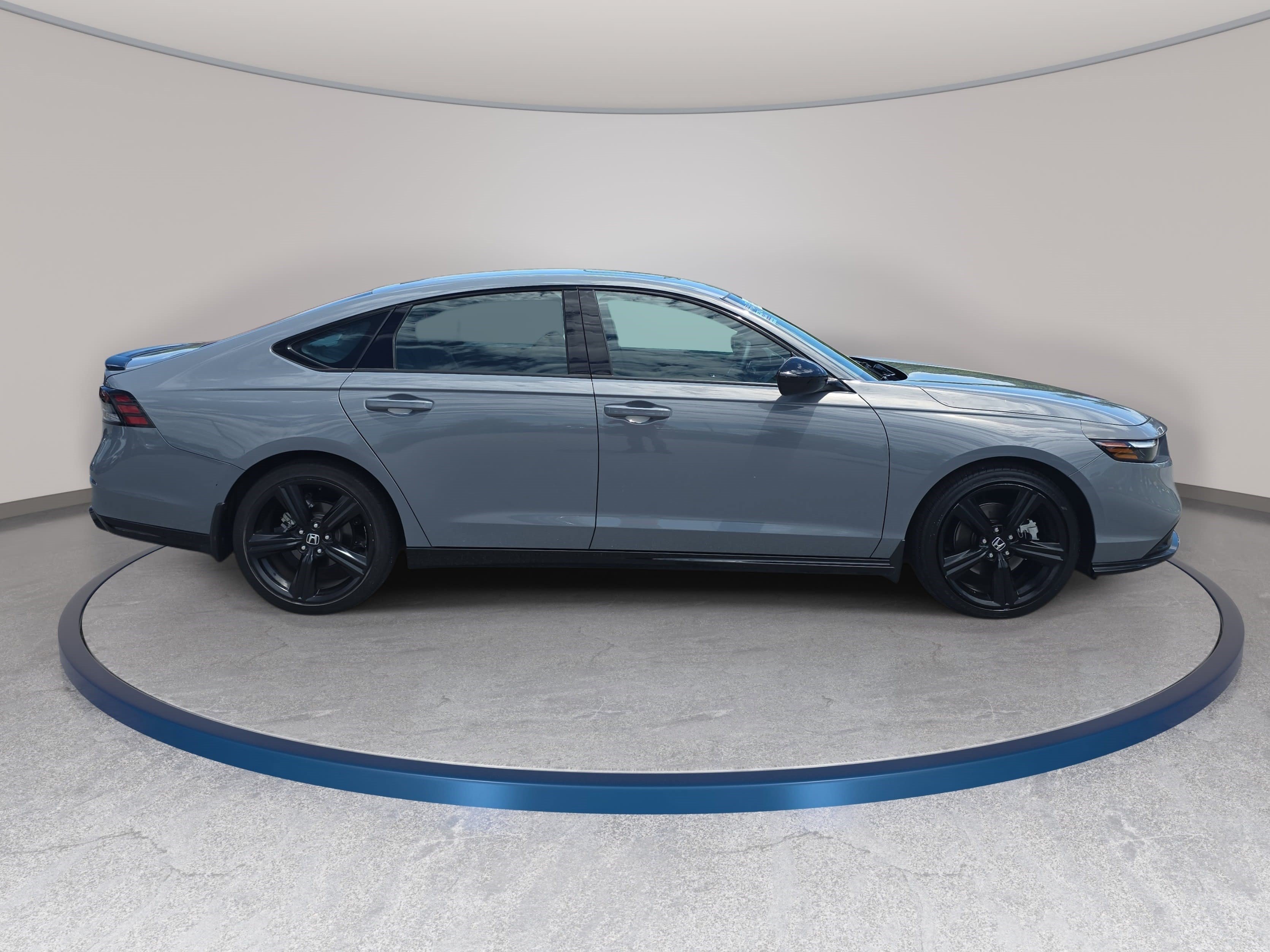 Used 2023 Honda Accord Sport image 4