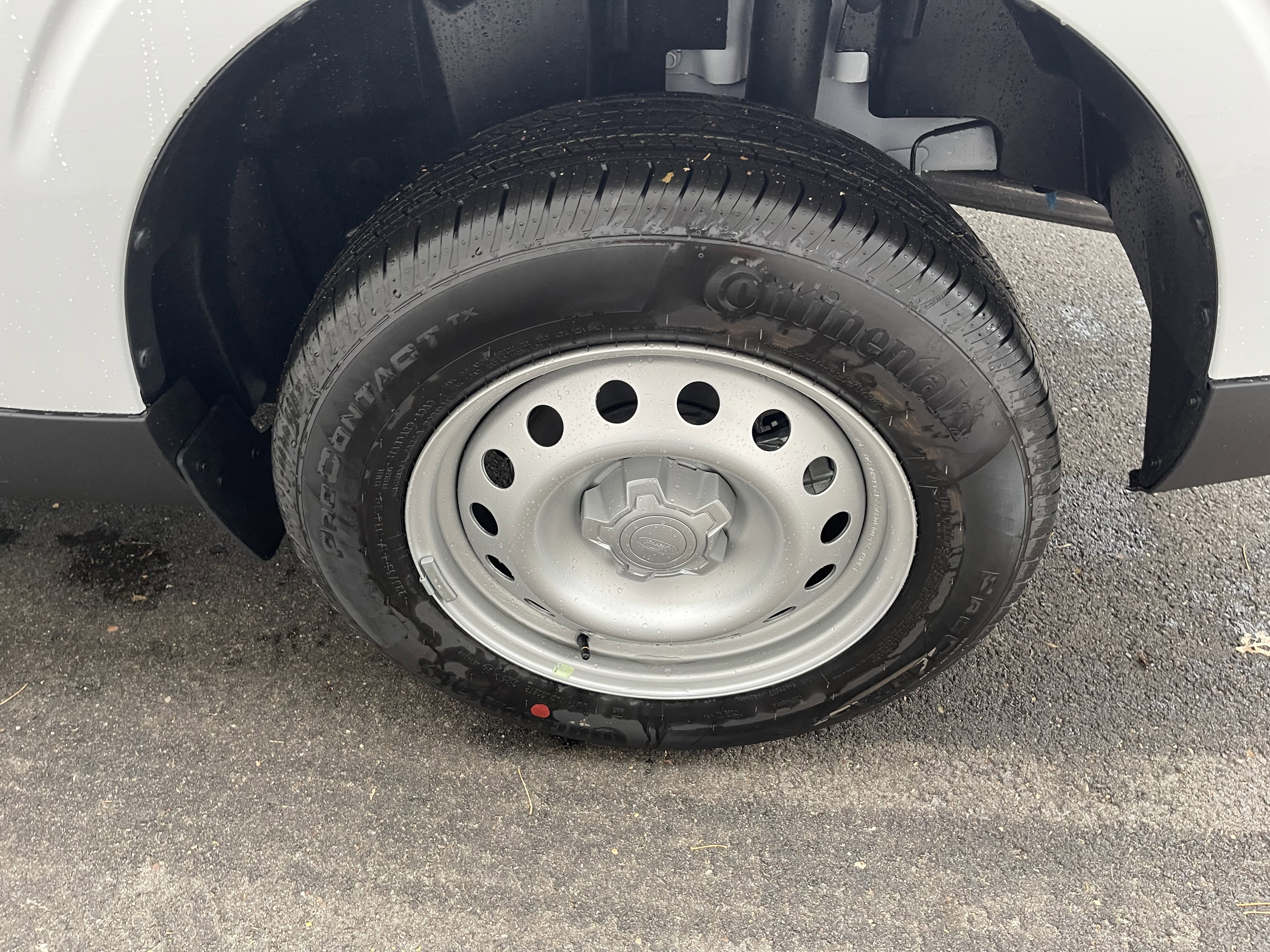 New 2025 Ford Maverick XL image 32