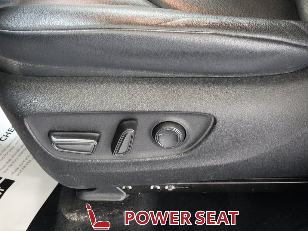 Used 2022 Toyota Highlander XLE AWD/4WD image 16