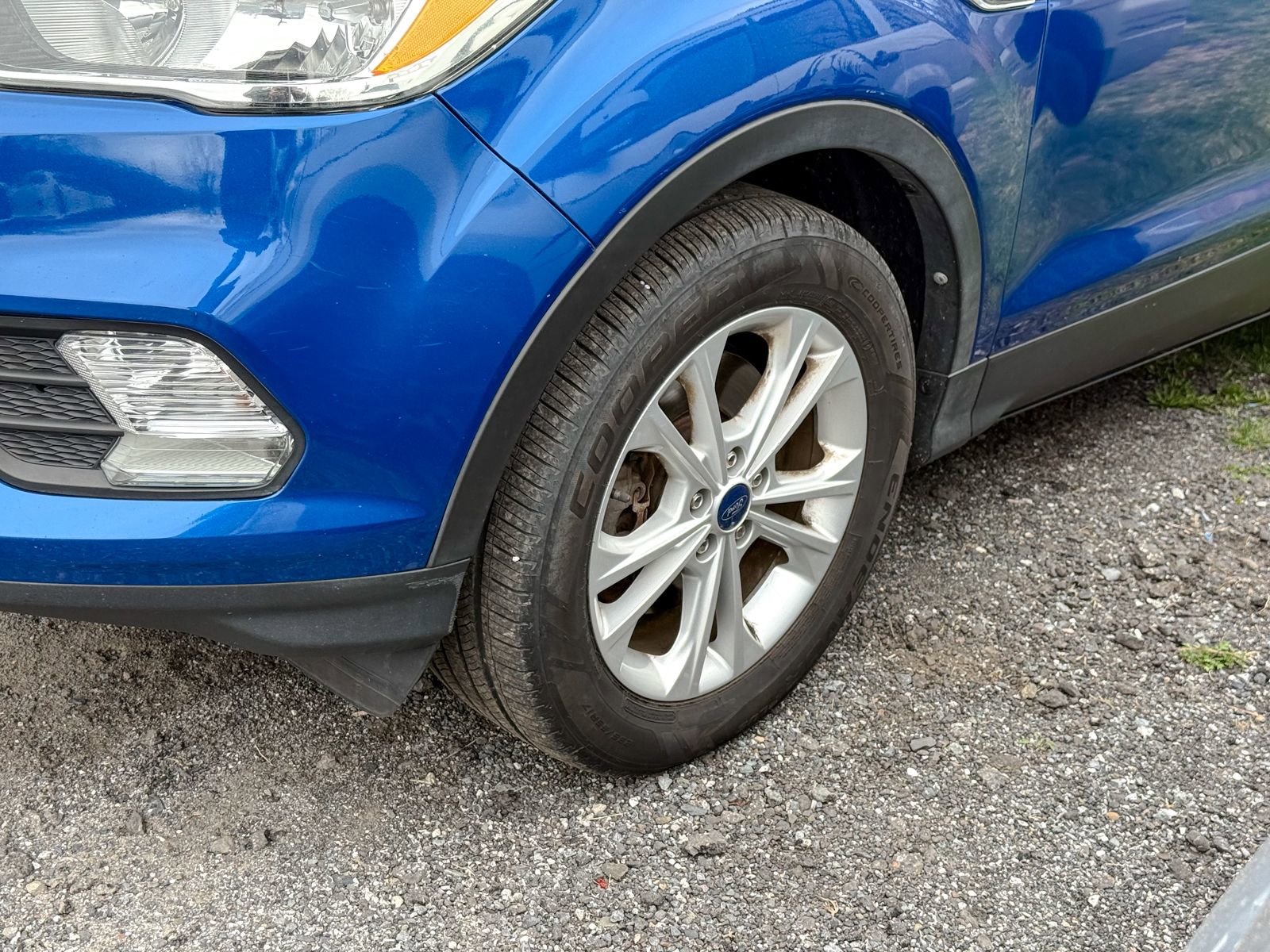 Used 2017 Ford Escape SE image 6