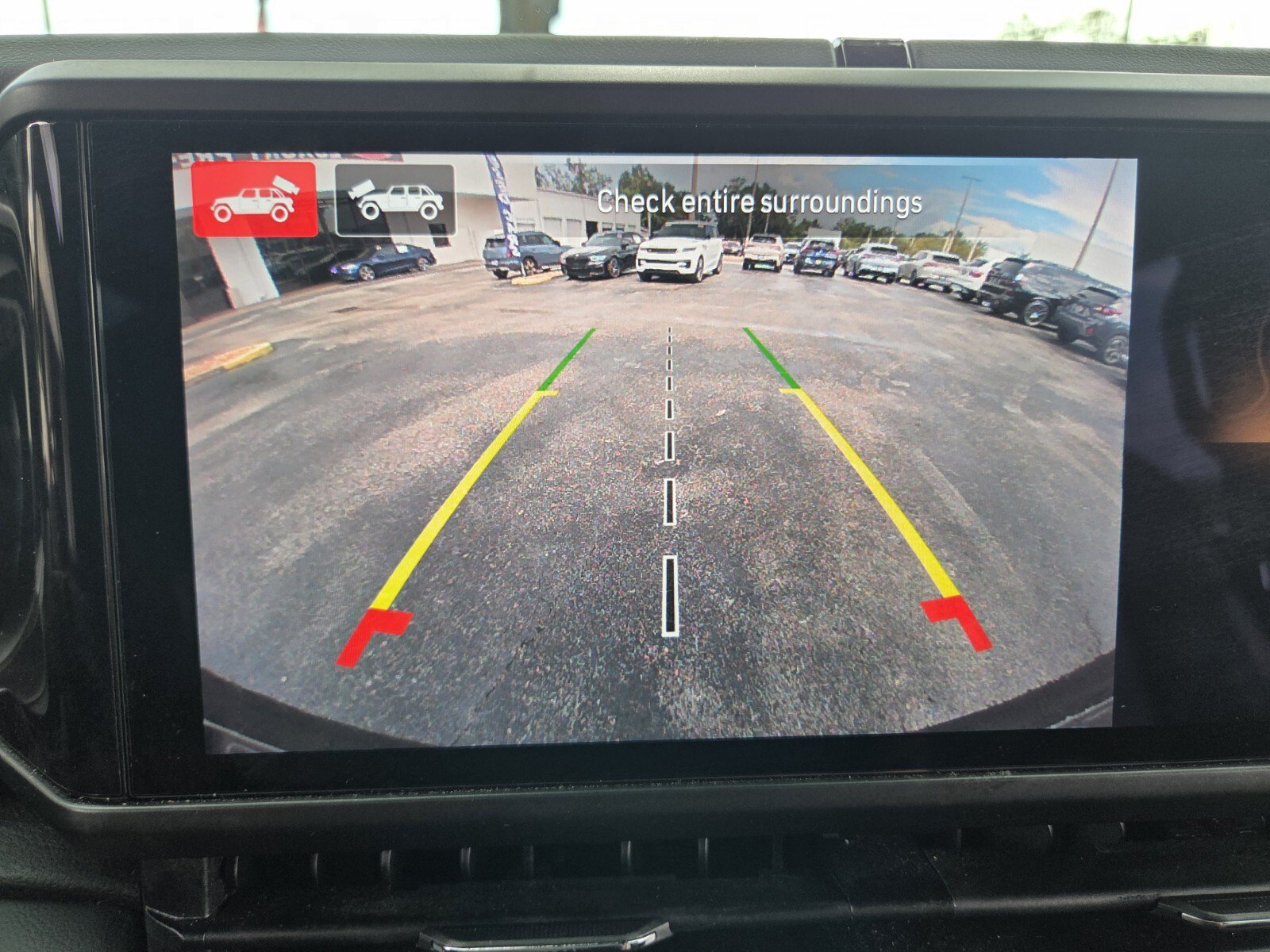 Used 2025 Jeep Wrangler Unlimited Sahara w/ Safety Group AWD/4WD image 25