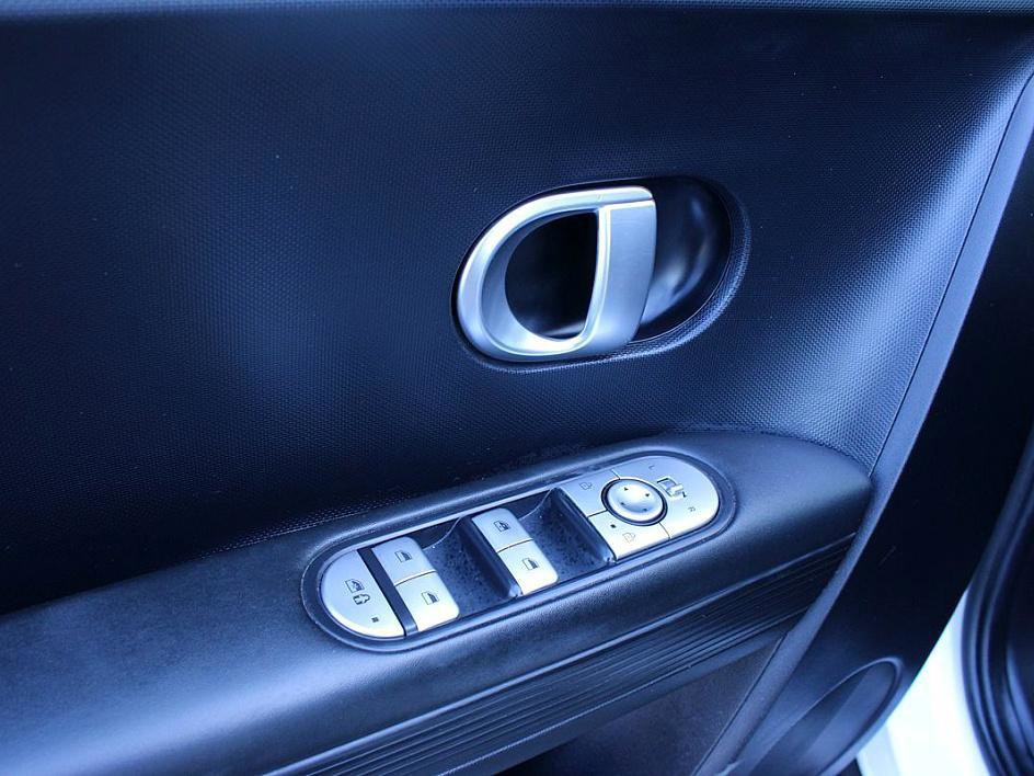 Used 2022 Hyundai Ioniq 5 SE w/ Cargo Package image 10