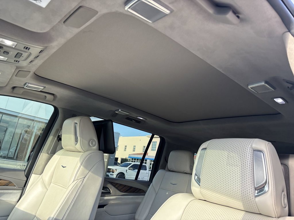 Used 2023 Cadillac Escalade ESV Sport Platinum AWD/4WD image 23