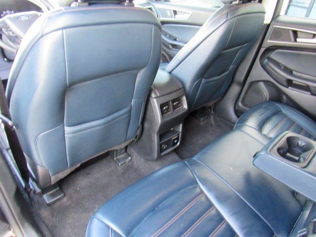Used 2022 Ford Edge SEL w/ Sport Appearance Package AWD/4WD image 13