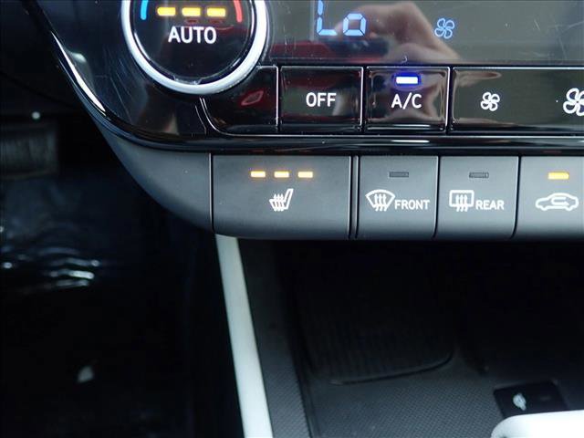 Used 2025 Hyundai Elantra Limited image 20