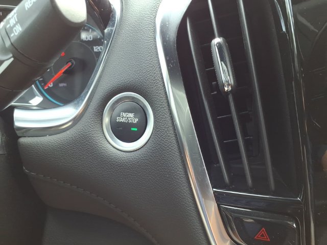 Certified 2023 Chevrolet Traverse LT FWD image 32