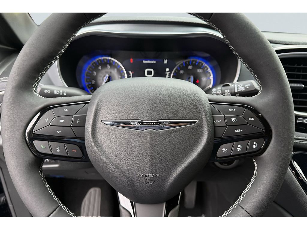 New 2026 Chrysler Pacifica Limited w/ S Appearance Package image 13