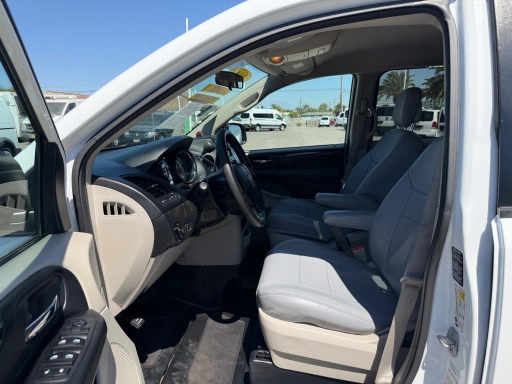 Used 2014 Dodge Grand Caravan SE w/ Quick Order Package 29E SE FWD image 21
