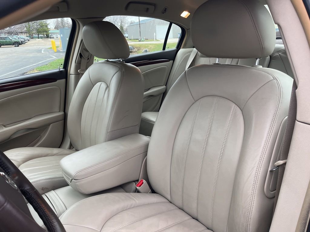 Used 2009 Buick Lucerne CXL image 11