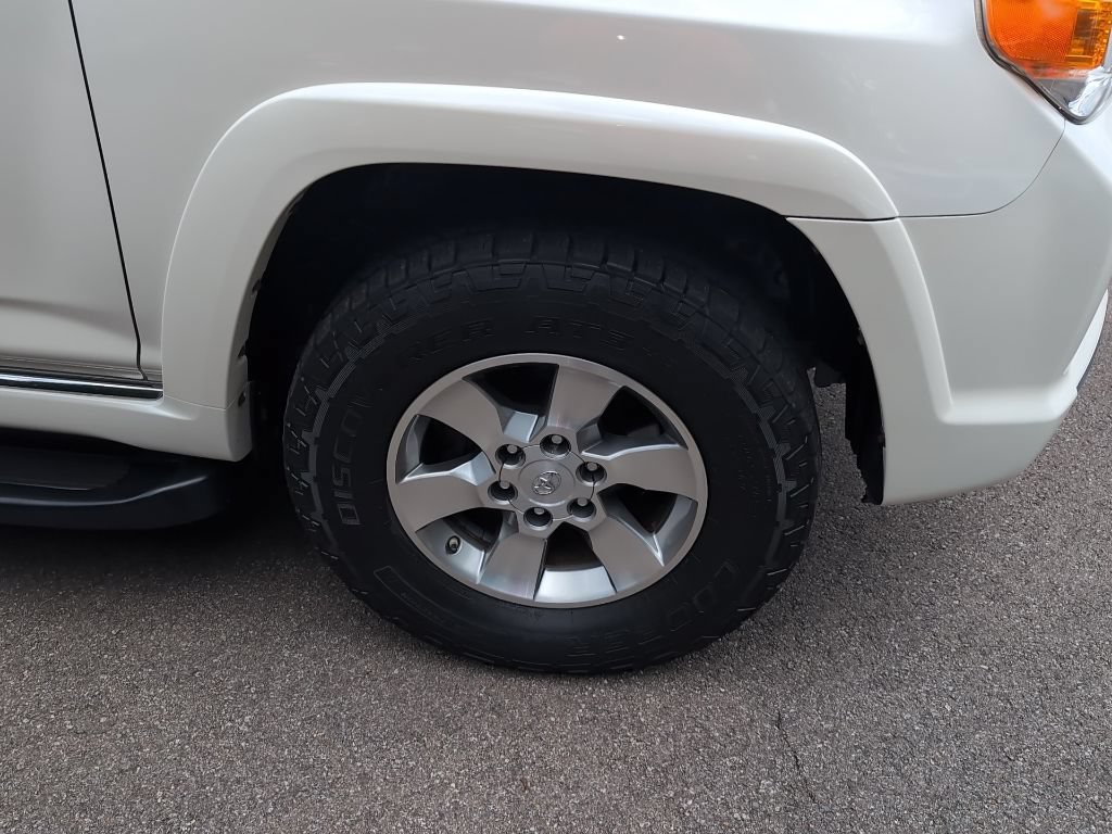 Used 2013 Toyota 4Runner SR5 w/ Convenience Pkg AWD/4WD image 3