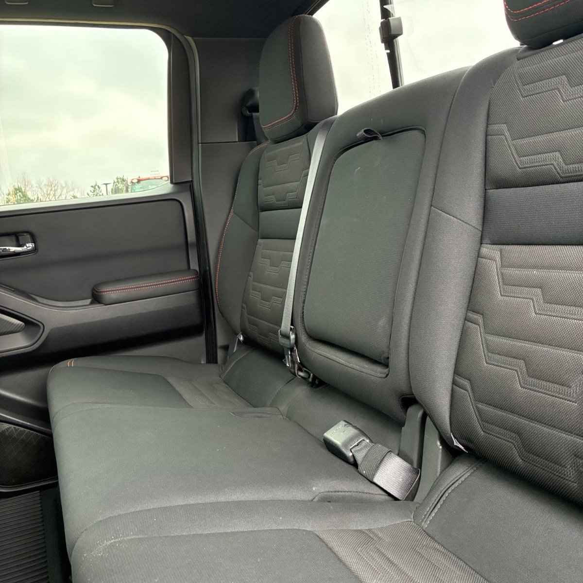 Used 2022 Nissan Frontier PRO-4X w/ Off-Road Protection Package image 15