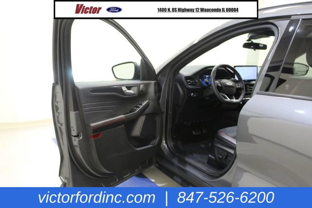 Used 2023 Ford Escape ST-Line Select w/ Tech Pack #2 image 3